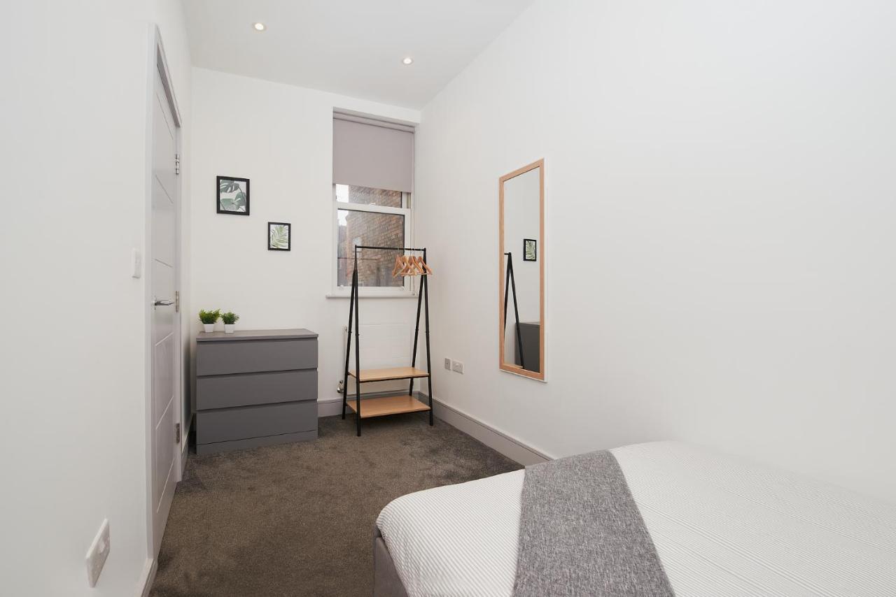 High Spec 2 Bed Apartment W/Parking Available Londra Dış mekan fotoğraf